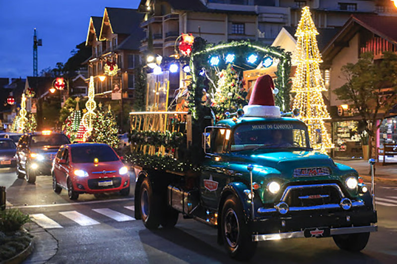 Ruas de Gramado durante o Natal Luz