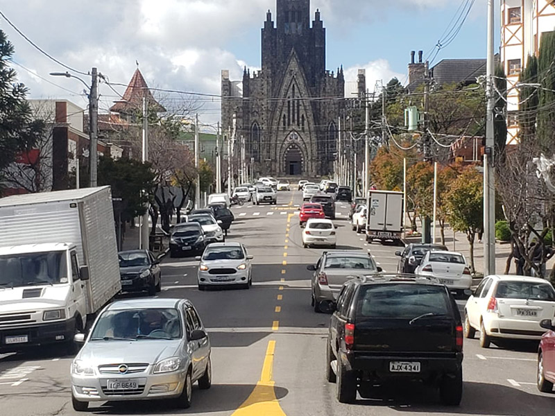 Rua principal de Canela